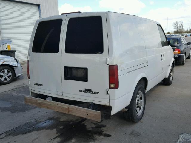 1GCDM19X23B122959 - 2003 CHEVROLET ASTRO WHITE photo 4