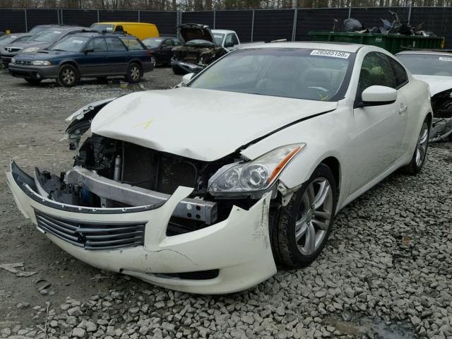 JNKCV64E78M117858 - 2008 INFINITI G37 BASE WHITE photo 2