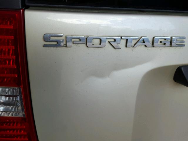 KNDJE723757085262 - 2005 KIA NEW SPORTA TAN photo 9