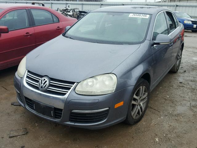 3VWRF71K06M701509 - 2006 VOLKSWAGEN JETTA 2.5 GRAY photo 2