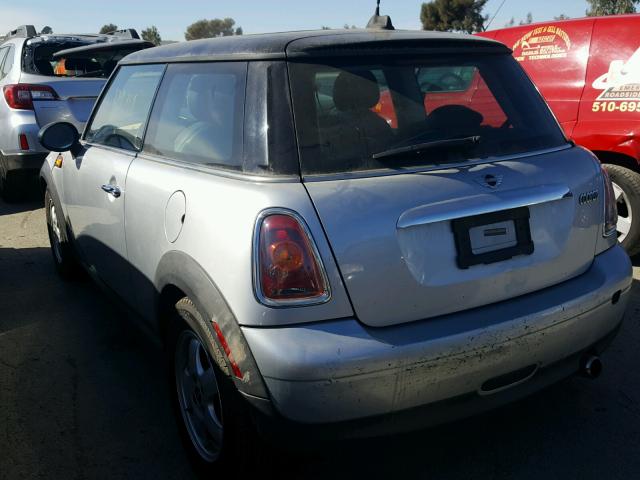 WMWMF335X7TL68295 - 2007 MINI COOPER SILVER photo 4