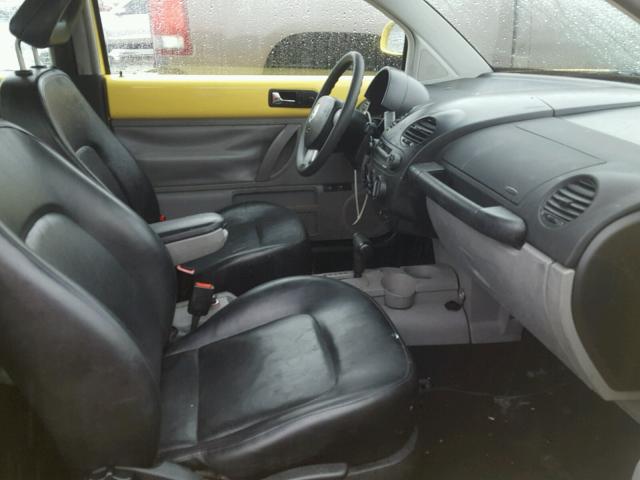 3VWCA21C0YM479346 - 2000 VOLKSWAGEN NEW BEETLE 黄色 照片 5