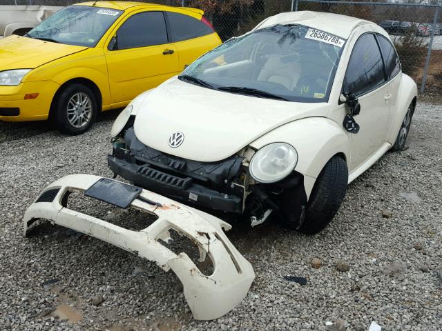 3VWPW31C17M518405 - 2007 VOLKSWAGEN NEW BEETLE CREAM photo 2