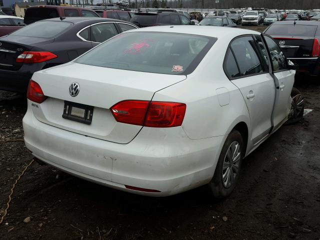 3VW1K7AJ4EM323094 - 2014 VOLKSWAGEN JETTA BASE Սպիտակ լուսանկար 4