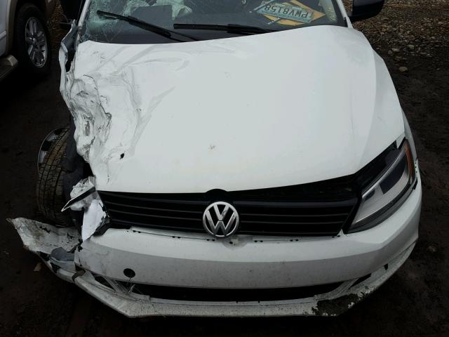 3VW1K7AJ4EM323094 - 2014 VOLKSWAGEN JETTA BASE Սպիտակ լուսանկար 7