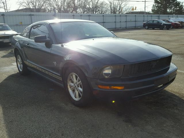 1ZVHT80N295115068 - 2009 FORD MUSTANG GRAY photo 1