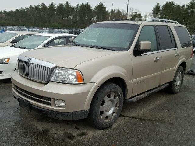 5LMFU28596LJ15450 - 2006 LINCOLN NAVIGATOR TAN photo 2