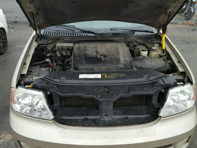 5LMFU28596LJ15450 - 2006 LINCOLN NAVIGATOR TAN photo 7