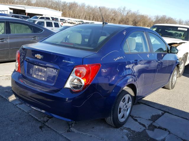 1G1JA5SH2D4159093 - 2013 CHEVROLET SONIC LS 蓝色 照片 4