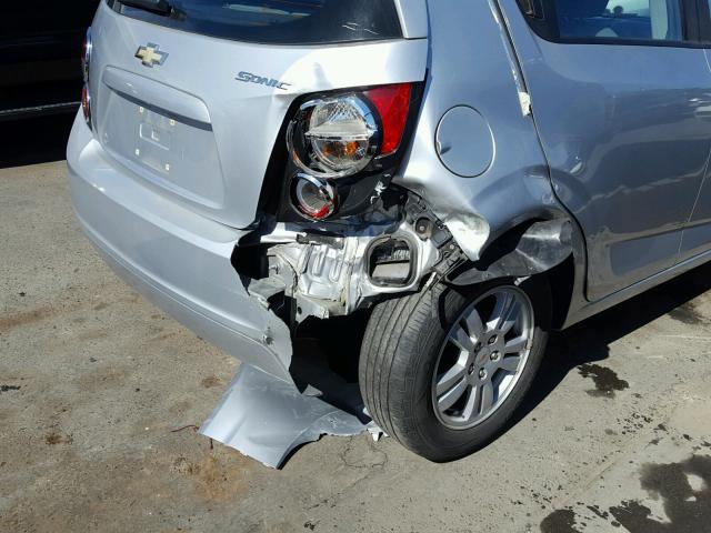 1G1JA6SH0C4113489 - 2012 CHEVROLET SONIC LS SILVER photo 9