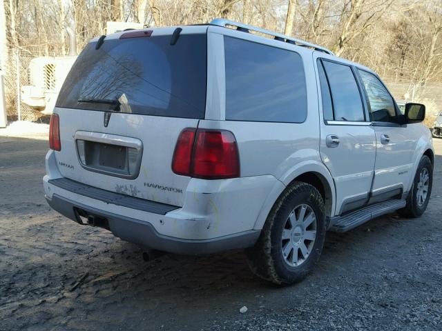 5LMFU28R63LJ50686 - 2003 LINCOLN NAVIGATOR WHITE photo 4