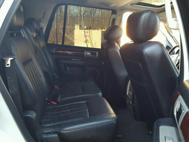 5LMFU28R63LJ50686 - 2003 LINCOLN NAVIGATOR WHITE photo 6