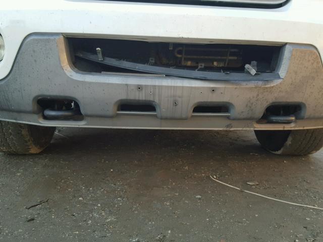 5LMFU28R63LJ50686 - 2003 LINCOLN NAVIGATOR WHITE photo 9