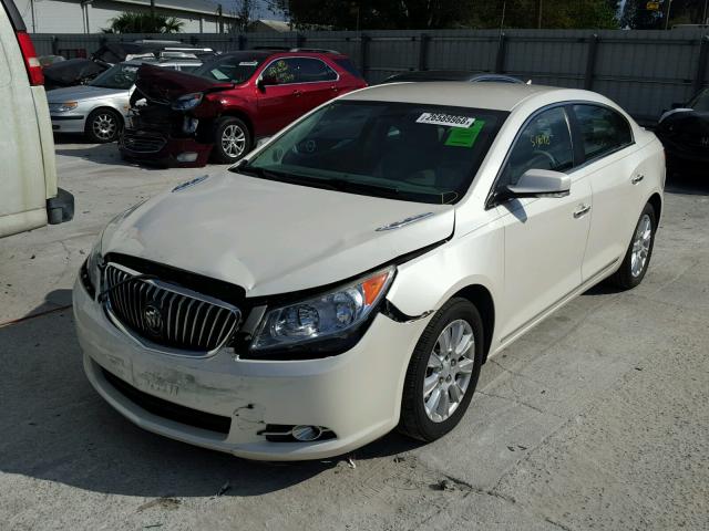 1G4GC5ER6DF136903 - 2013 BUICK LACROSSE WHITE photo 2