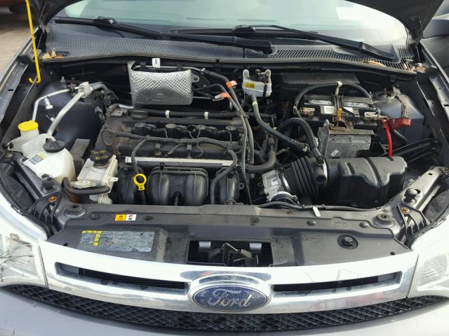 1FAHP34N79W198310 - 2009 FORD FOCUS S GRAY photo 7