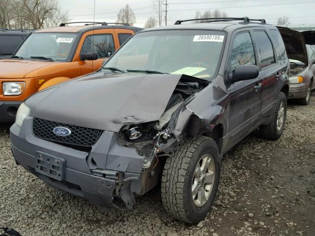 1FMYU93187KA10379 - 2007 FORD ESCAPE XLT SILVER photo 2