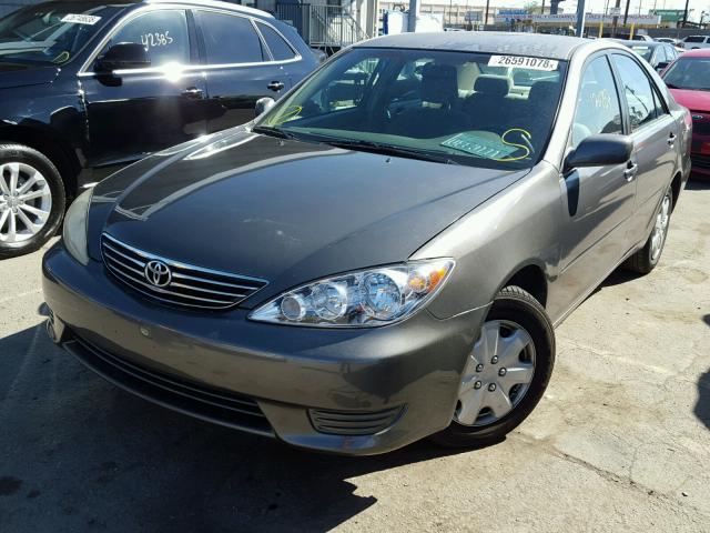 4T1BE32KX6U687303 - 2006 TOYOTA CAMRY LE GRAY photo 2