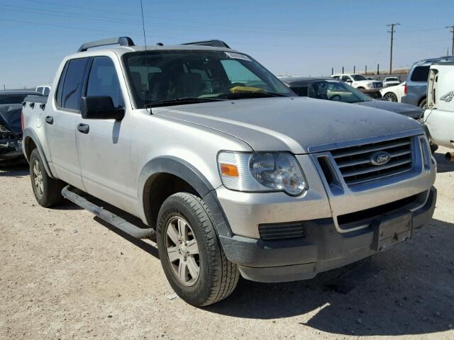 1FMEU31K67UB53010 - 2007 FORD EXPLORER S SILVER photo 1