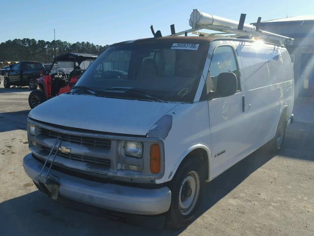 1GCFG25W411154818 - 2001 CHEVROLET EXPRESS G2 WHITE photo 2