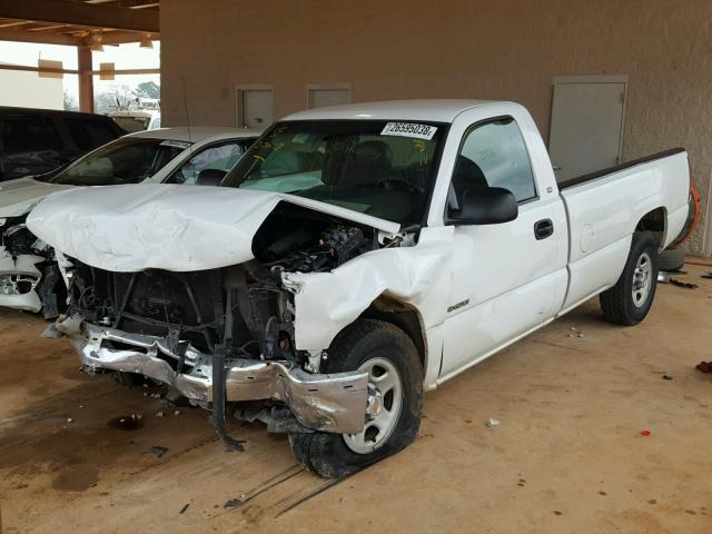 1GCEC14WX2Z246425 - 2002 CHEVROLET SILVERADO WHITE photo 2