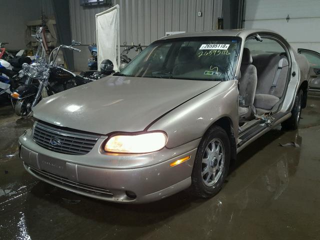 1G1NE52M2W6194887 - 1998 CHEVROLET MALIBU LS GOLD photo 2