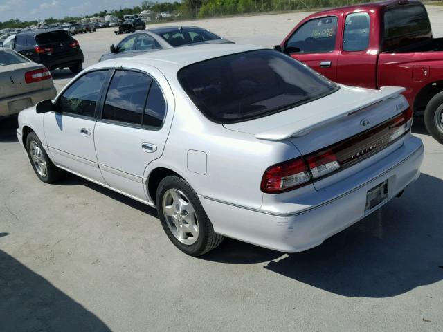 JNKCA21A2WT610565 - 1998 INFINITI I30 WHITE photo 3