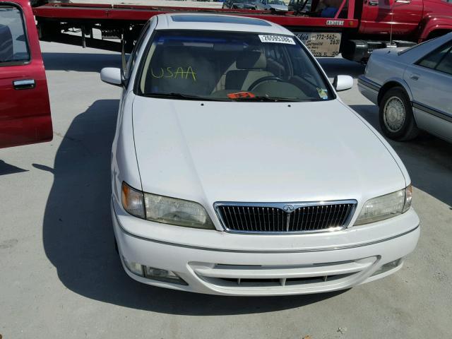 JNKCA21A2WT610565 - 1998 INFINITI I30 WHITE photo 9