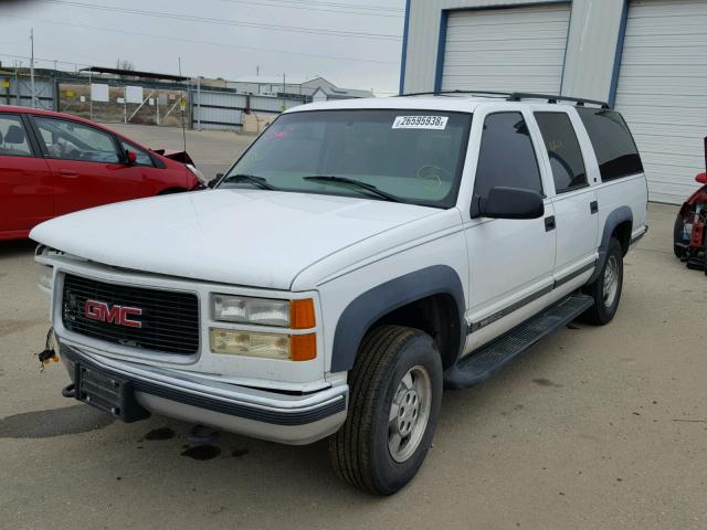 3GKFK16R9XG534530 - 1999 GMC SUBURBAN K WHITE photo 2