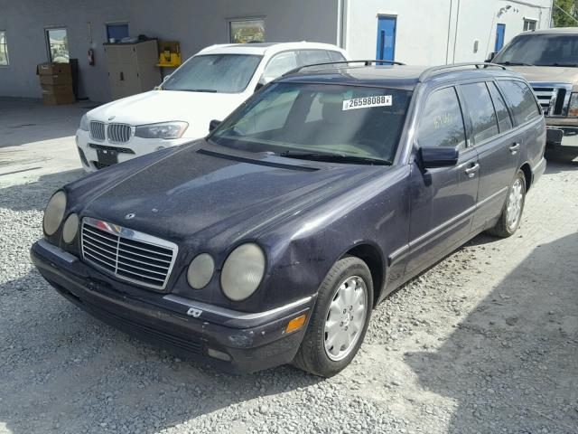 WDBJH82F9WX009226 - 1998 MERCEDES-BENZ E 320 4MAT PURPLE photo 2