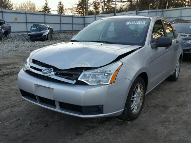 1FAHP3FN7AW184277 - 2010 FORD FOCUS SE GRAY photo 2