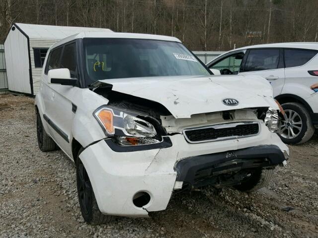 KNDJT2A29A7702723 - 2010 KIA SOUL + WHITE photo 1