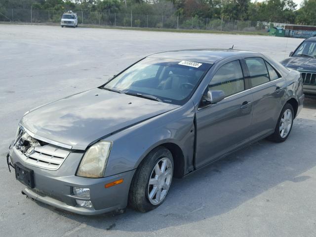 1G6DW677650184599 - 2005 CADILLAC STS GRAY photo 2