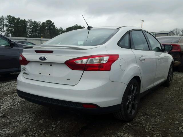 1FADP3F2XEL307131 - 2014 FORD FOCUS SE WHITE photo 4