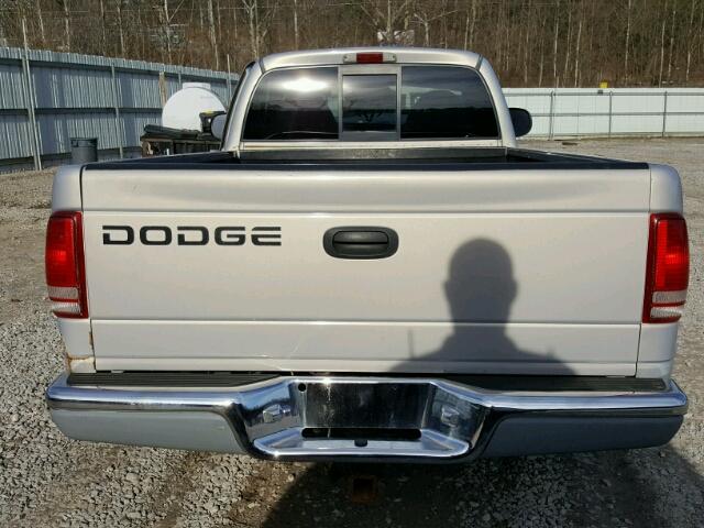 1B7FL26X4XS124840 - 1999 DODGE DAKOTA SILVER photo 6