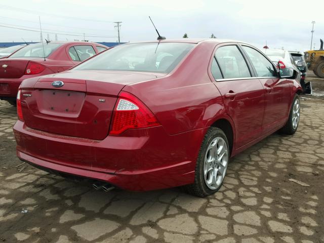 3FAHP0HA9AR215377 - 2010 FORD FUSION SE RED photo 4