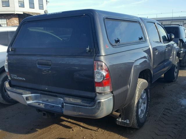 5TFLU4EN7FX118673 - 2015 TOYOTA TACOMA DOU GRAY photo 4