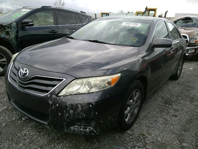 4T1BF3EK9BU162722 - 2011 TOYOTA CAMRY BASE GRAY photo 2