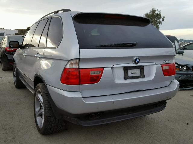 5UXFB33592LH37746 - 2002 BMW X5 4.4I GRAY photo 3