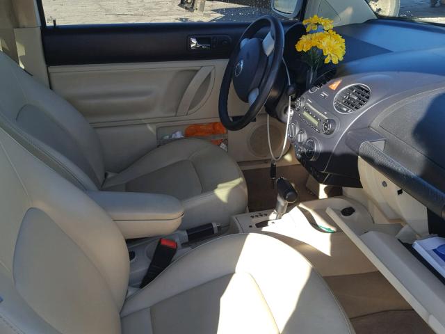 3VWPW3AG8AM018283 - 2010 VOLKSWAGEN NEW BEETLE 白色 照片 5