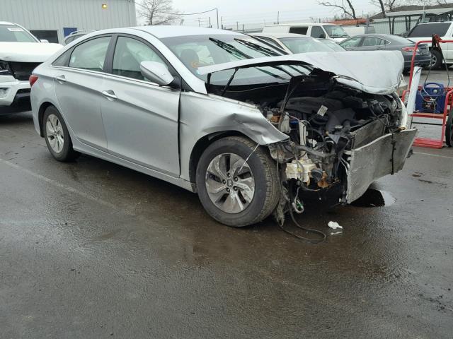 5NPEB4AC2EH814161 - 2014 HYUNDAI SONATA GLS SILVER photo 1