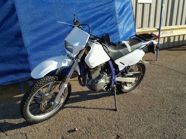 JS1SP46A2T2101250 - 1996 SUZUKI DR650 SE WHITE photo 2