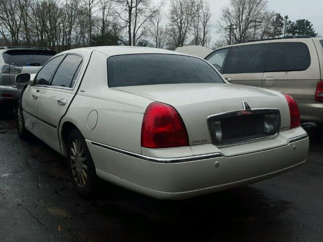 1LNHM83W64Y659225 - 2004 LINCOLN TOWN CAR U WHITE photo 3