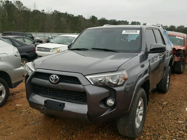 JTEBU5JR2F5247972 - 2015 TOYOTA 4RUNNER SR GRAY photo 2