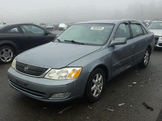 4T1BF28B42U214554 - 2002 TOYOTA AVALON XL GRAY photo 2