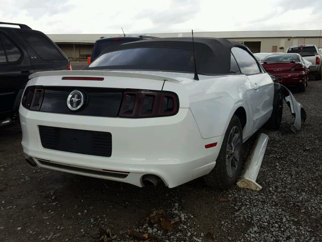 1ZVBP8EM1E5318988 - 2014 FORD MUSTANG WHITE photo 4