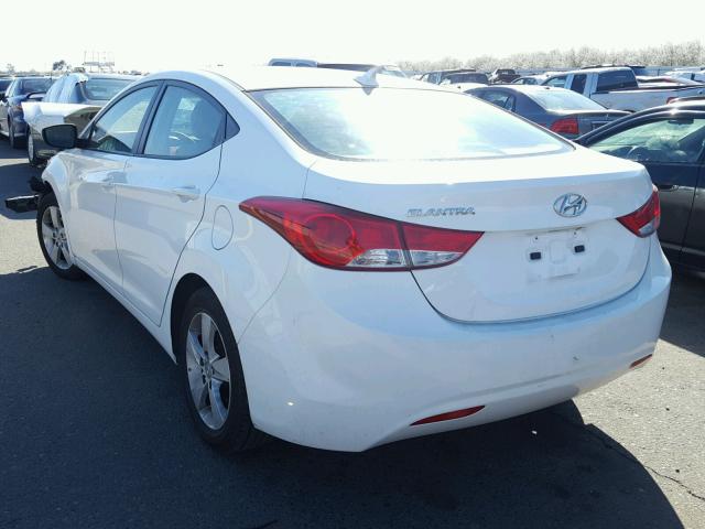 5NPDH4AEXDH407702 - 2013 HYUNDAI ELANTRA GL WHITE photo 3