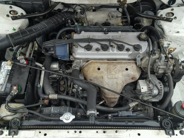 1HGCG5645WA154515 - 1998 HONDA ACCORD LX WHITE photo 7