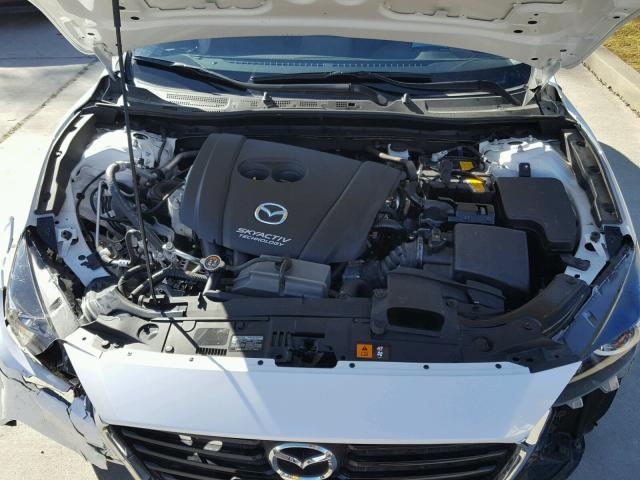 JM1BN1M39H1145080 - 2017 MAZDA 3 GRAND TO WHITE photo 7