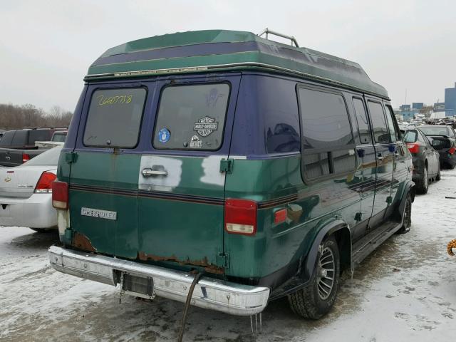 1GBEG25K2J7144962 - 1988 CHEVROLET G20 GREEN photo 4