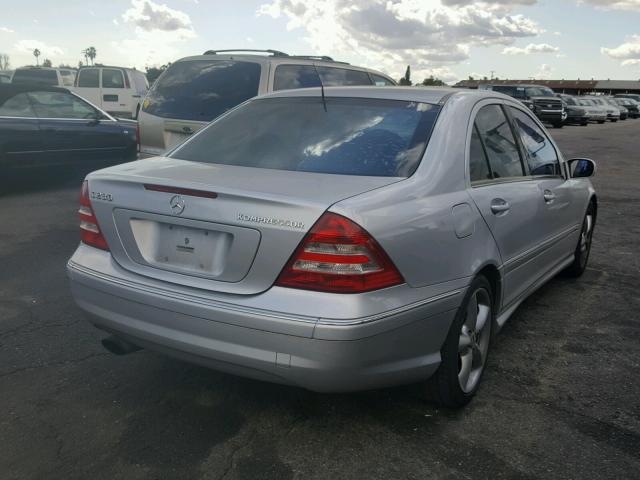 WDBRF40J15A753106 - 2005 MERCEDES-BENZ C 230K SPO SILVER photo 4